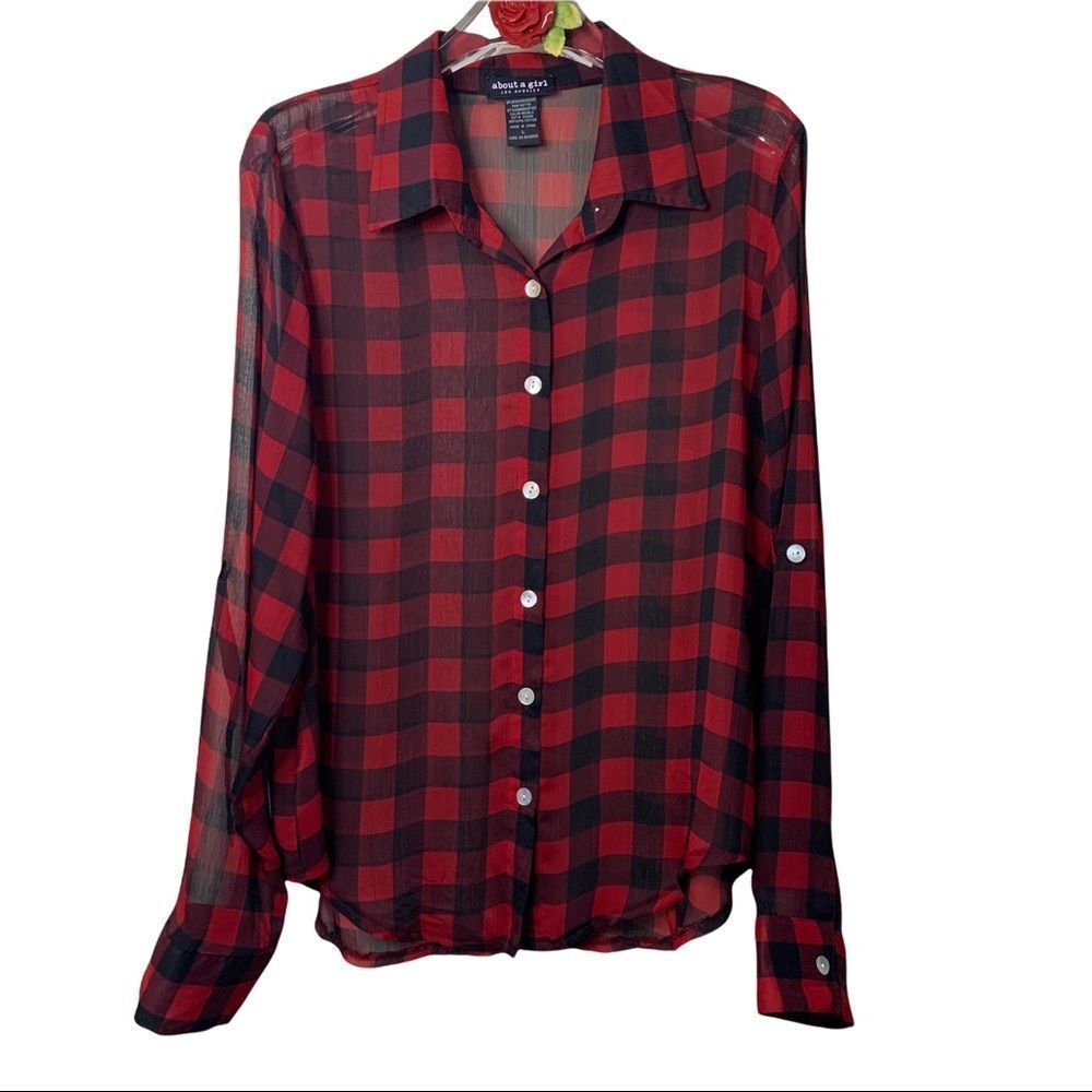 ABOUT A GIRL Los Angeles Women Plaid Checker Red-Black Prints Mesh Butto…
